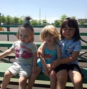 Meet your Posher, Iris